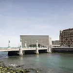 カイショ ホステル * サン・セバスティアン
